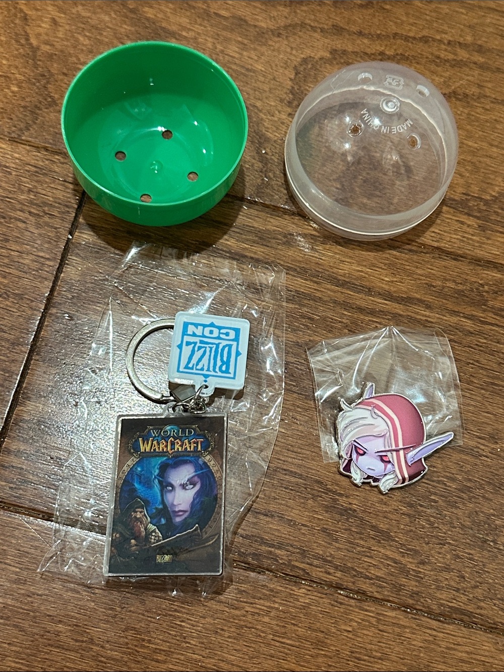 World of Warcraft Keychain and magnet bundle from Blizzard Con